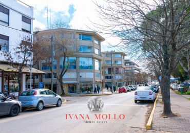 Local comercial en venta en Paseo El Agora, Pinamar Centro