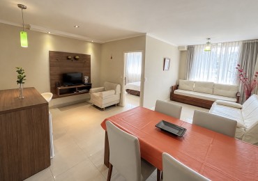 Departamento en venta 2 ambientes en Pinamar Centro con cochera 