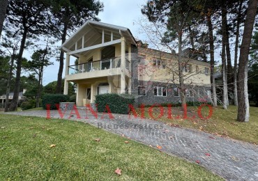 CASA EN VENTA - GOLF NUEVO PINAMAR