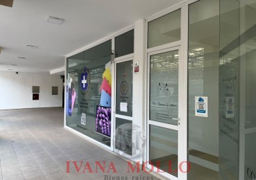 Local comercial en venta en Pinamar Centro