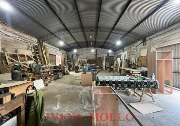 Galpon y casa en venta en zona industrial Ostende, Pinamar