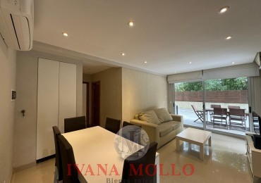 Departamento en venta 3 ambientes en Pinamar centro con patio y cochera