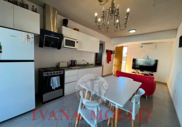 Departamento 2 ambientes en venta en Pinamar Centro